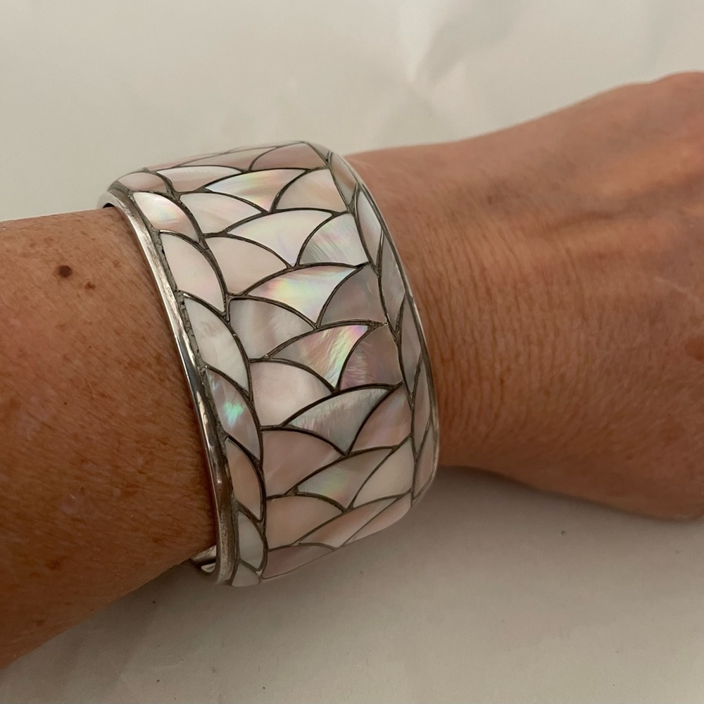 Elegant Serling Silver and Mother of PearlBracelet